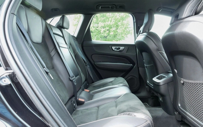 Volvo XC 60 cena 129900 przebieg: 151522, rok produkcji 2018 z Głogów Małopolski małe 529